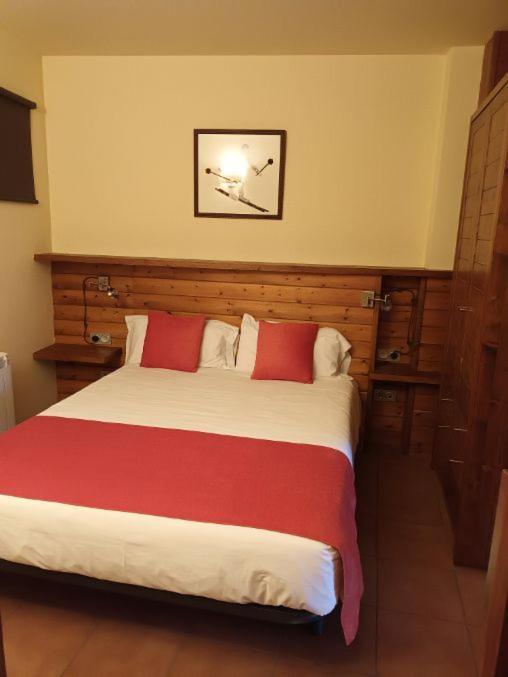 Aparthotel Bellver Белвер де Серданя Екстериор снимка