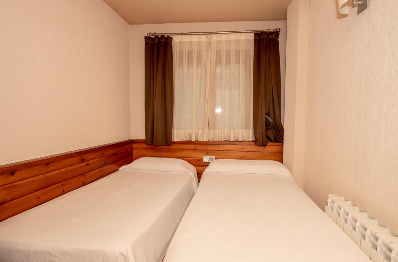 Aparthotel Bellver Белвер де Серданя Екстериор снимка
